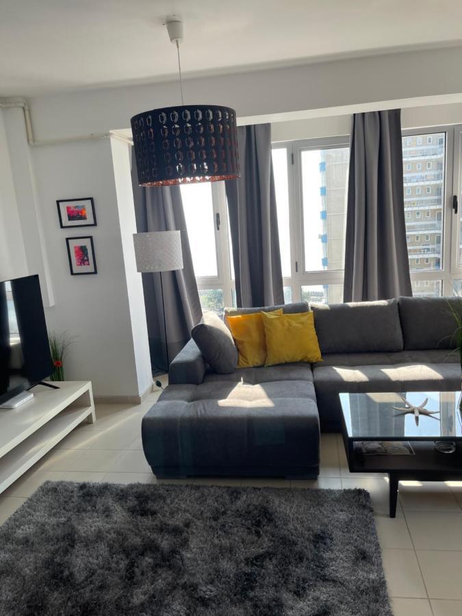 Apartment Happiness By Nicole Jutka, Visual Artist Олимп Экстерьер фото