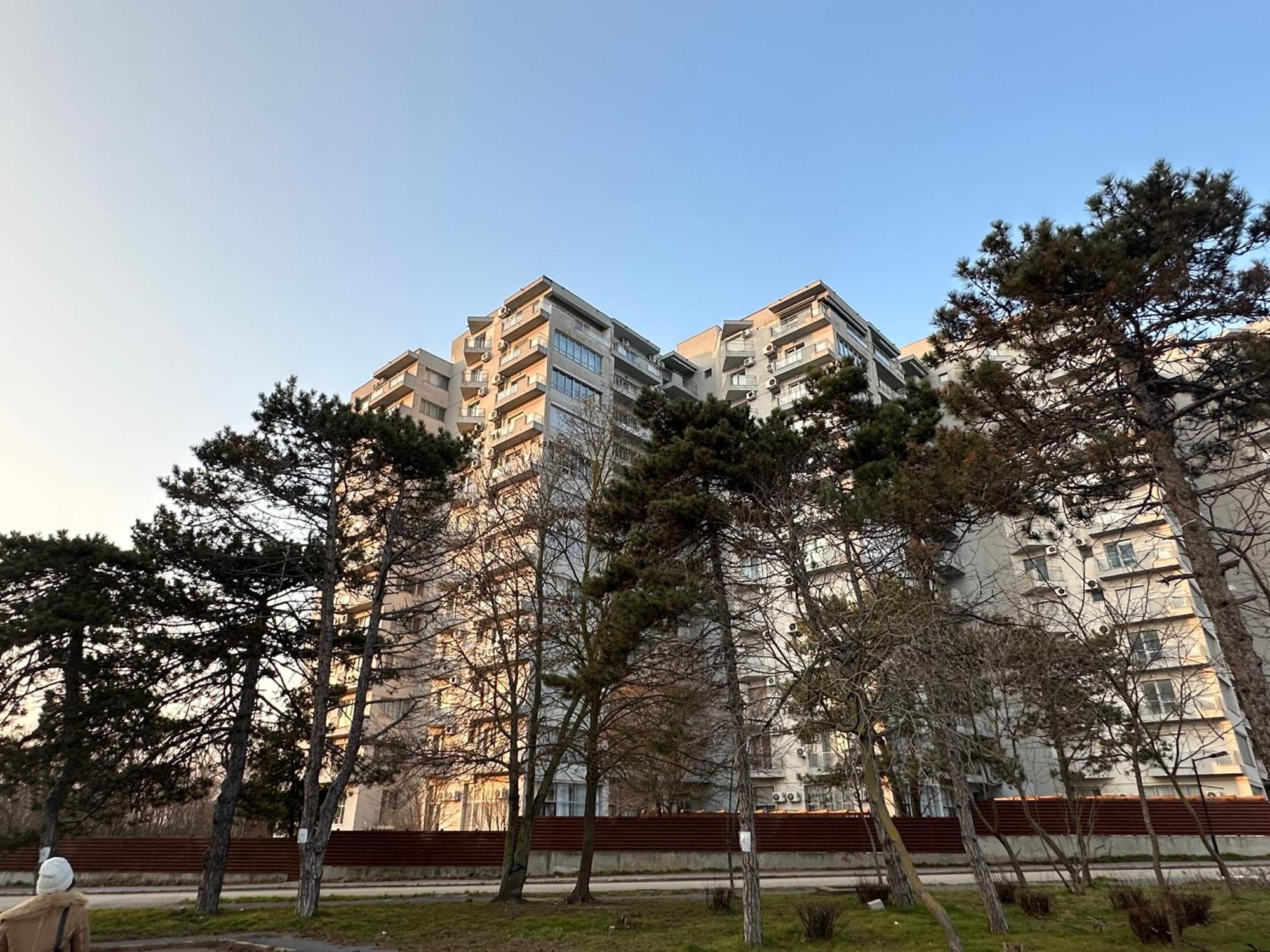 Apartment Happiness By Nicole Jutka, Visual Artist Олимп Экстерьер фото